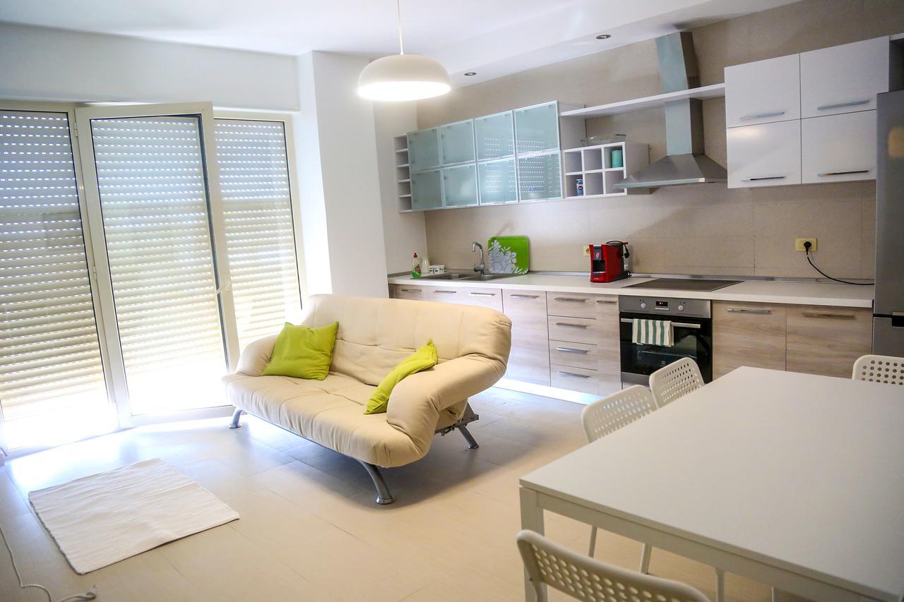 Claudine Apartment Durrës Exterior foto